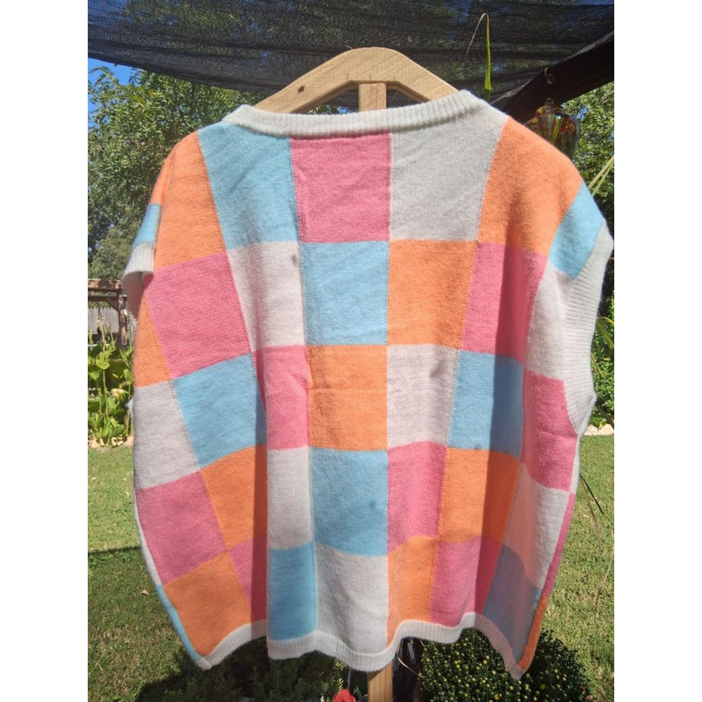 🌸 BiBi XL Multi-color Pastel Patchwork Floral Crew Neck Sleevless Sweater NWT - Picture 5 of 13